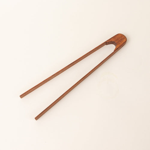 Simple and minimal wood rectangular tongs
